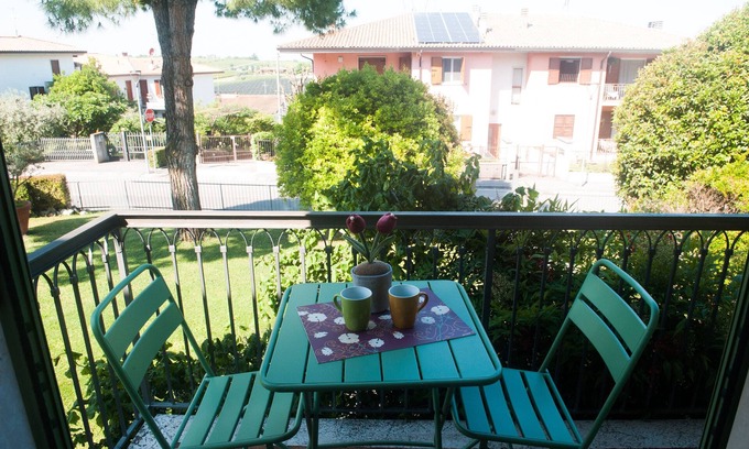 Sona Apartment | Apartment 'Casa Di Olly' with Private Garden, Wi-Fi and Air Conditioning