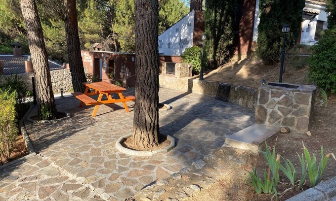 Huetor Santillan Apartment | Apartment 'Casa Rural Luís' with Mountain View, Shared Pool and Wi-Fi