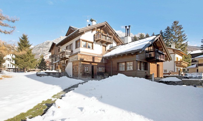 Bormio Apartment | Apartment 'Casa Francesca Maurizio' with Mountain View, Private Garden and Wi-Fi