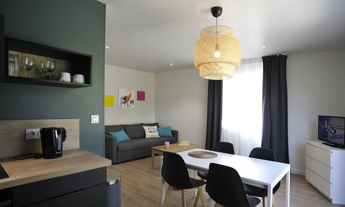 Jonzac Apartment | APARTMENT - CHARM AND COMFORT - WITH TERRACE IN RESIDENCE IN QUIET JONZAC