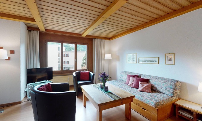 Sankt Moritz-Bad Apartment | Apartment Chavallera 36 - 2.5-Room Apartment Near the Ski Slope in St. Moritz