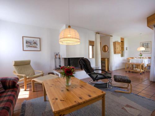 Sankt Moritz-Bad Apartment | Apartment Chesa Maurus A1 by Interhome