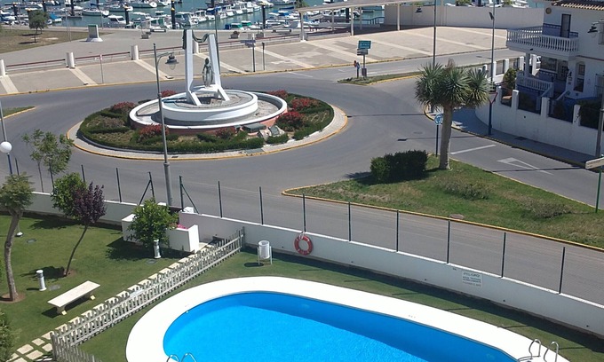 Chipiona Apartment | APARTMENT- CHIPIONA, GARAGE, POOL NEAR THE TOWN CENTER AND BEACH, INTERNET,