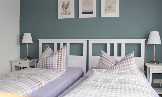 Laucha an der Unstrut Apartment | Apartment/apartment, shower, WC - Guest house under the vineyards