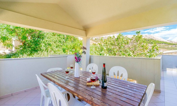Zubovici Apartment | Apartment directly at the beach with sea view, free WiFi