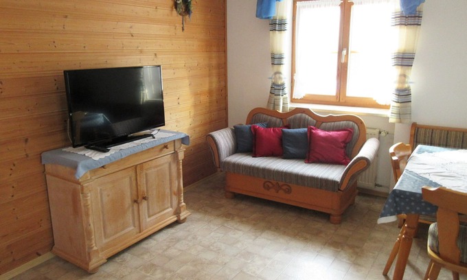 Taching a.See Apartment | Apartment "Dorfblick" up to 4 people, balcony, 65 m²