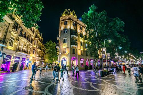 Azerbaijan Apartment | Apartment Downtown in Nizami