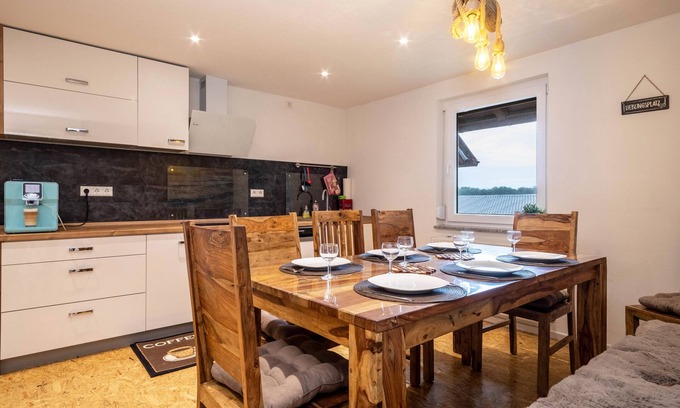 Waggershausen Apartment | Apartment Ellenweiler bis 10 P with Wi-Fi, Terrace & Garden