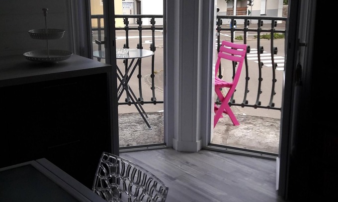 Les Sables d'Olonne Apartment | Apartment F2 33m district Arago downtown, 200m from the big beach