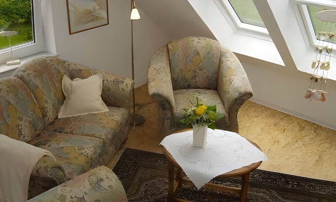 Westeraccumersiel Apartment | Apartment 'Fennas Ferienwohnungen - Hanne' with Lake View, Balcony and Wi-Fi