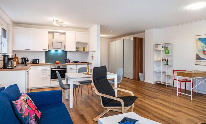 Bad Bellingen Apartment | Apartment 'Ferienwohnung Vogesenpanorama 1' with Mountain View, Private Terrace and Wi-Fi
