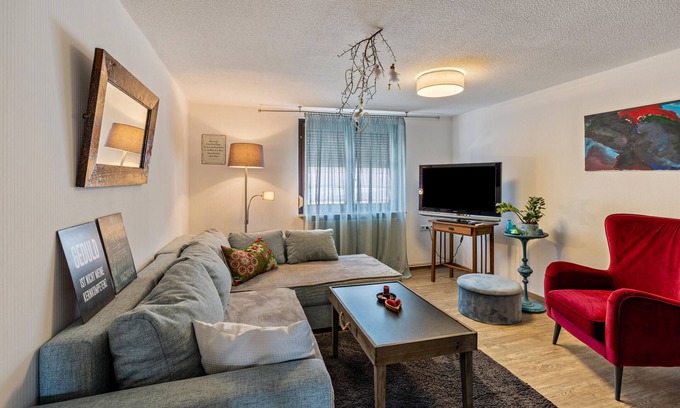 Balingen Apartment | Apartment 'Ferienwohnung Zu Hause Auf Zeit' with Balcony and Wi-Fi