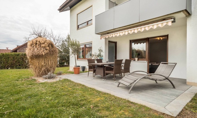 Lindau Apartment | Apartment 'Fewo Hotz Am Golfclub Lindau 2b' with Mountain View, Private Terrace and Wi-Fi