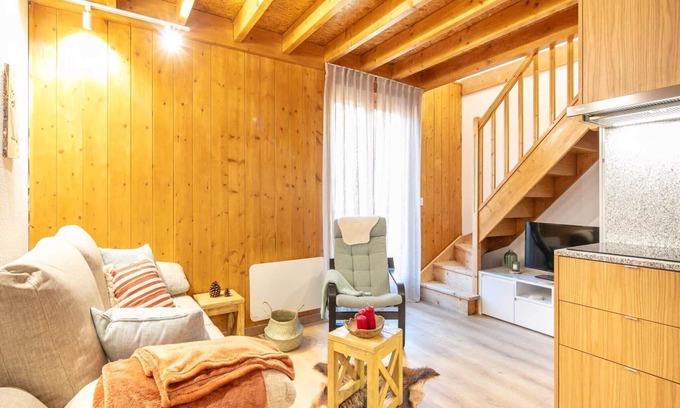 Saint-Sorlin-d'Arves Apartment | Apartment for 6 in Modane