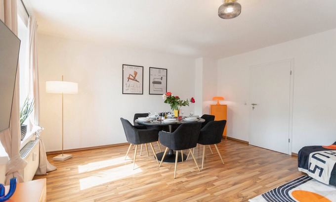 Dessau Apartment | Apartment 'Fritz Am Bauhausmuseum' with Balcony and Wi-Fi
