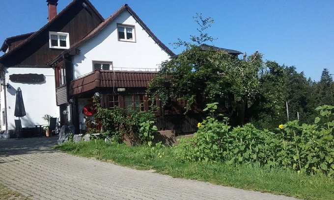 Weiler-Simmerberg Apartment | Apartment 'Haus Biggi - Ferienwohnung Hochgrat' with Mountain View, Shared Terrace and Wi-Fi