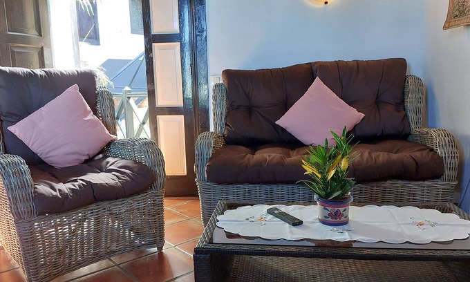 El Guincho Apartment | Apartment in English style with sea view