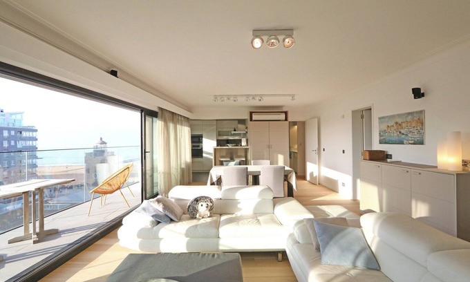 Knokke Apartment | Apartment in Het Zoute with Sea Views