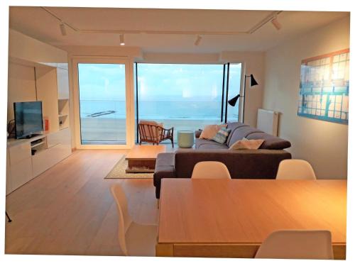 Heist Apartment | Apartment in Het Zoute with Sea Views
