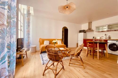 La Rochelle City Centre Apartment | Apartment in La Rochelle close to amenities