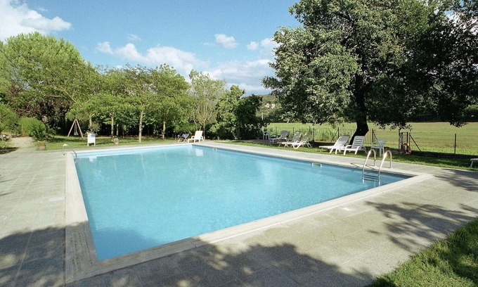 Collesanto Apartment | Apartment in Mantignana with shared pool