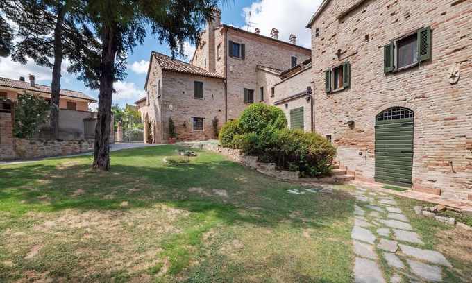 Mombaroccio Apartment | Apartment in Noble Villa near Ecological Park