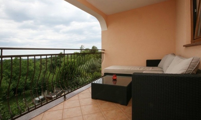 Brulo Apartment | Apartment in Poreč with Balcony, Air condition, WIFI (3794-4)