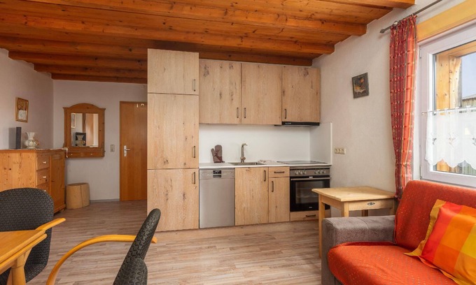 Waldmuenchen Apartment | Apartment in Rannersdorf with Private Parking