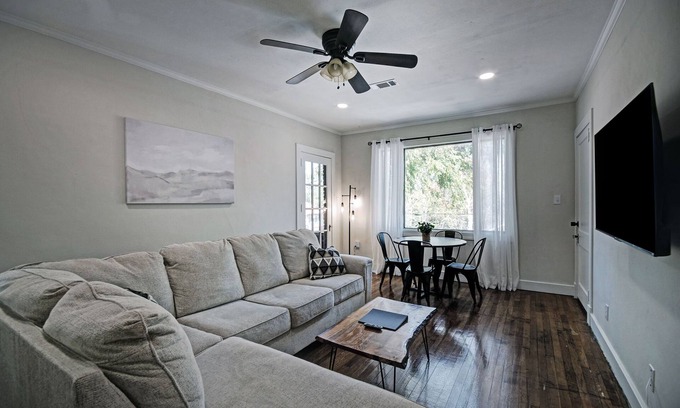 Clinton Apartment | Apartment in the Heart of Historic Clinton