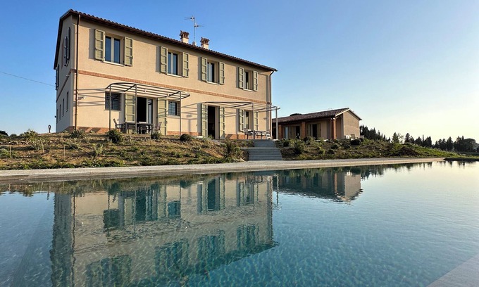 Oriolo dei Fichi Apartment | Apartment in the rolling hills of Romagna