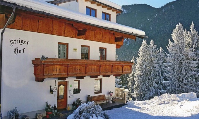 Fuegenberg Apartment | Apartment in Zillertal near Ski Slopes