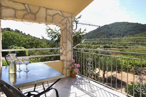 Cove Rogacic Apartment | Apartment Josipa