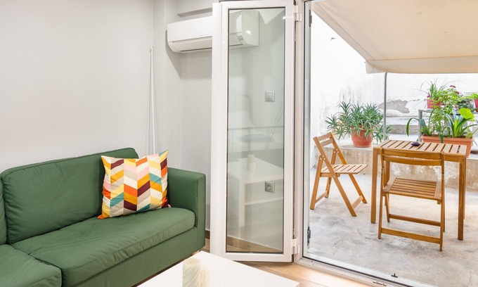 Attiki Apartment | Apartment 'Kazi Home 4' with Shared Terrace and Air Conditioning