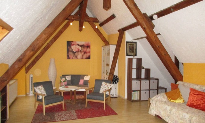 Tengen Apartment | Apartment "La Rose" with Shared Garden & Wi-Fi