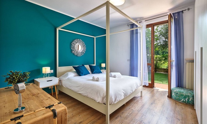 Montioni Apartment | Apartment "Le Bon Bon de Giulia" with private garden, wifi, pool