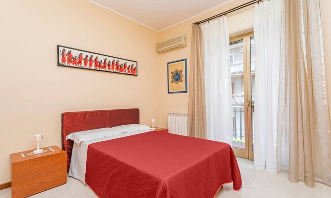 Belpasso Apartment | Apartment 'Magnolia House' with Mountain View, Balcony and Wi-Fi