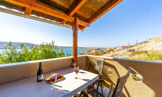 Zubovici Apartment | Apartment Marva 7 with sea view and free air conditioning