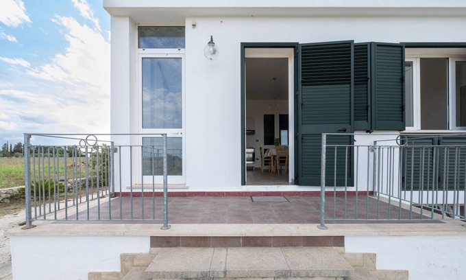 Otranto Apartment | Apartment 'Muma 1' with Private Terrace, Wi-Fi and Air Conditioning