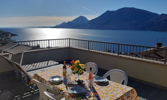 Assenza Apartment | Apartment Ninfea with beautiful lake view