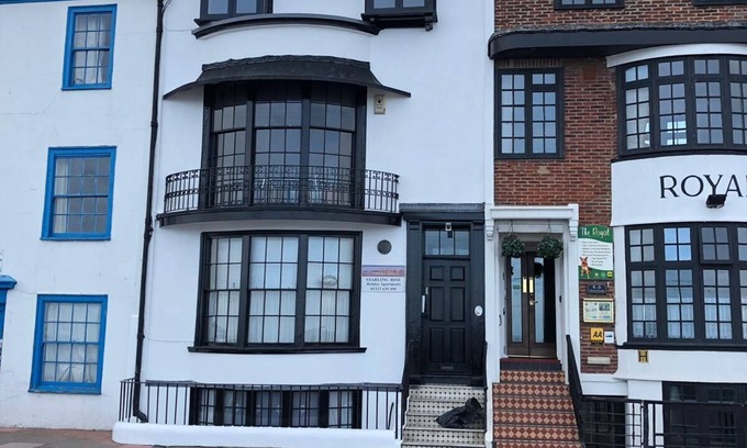 Eastbourne City Centre Apartment | Apartment on the Seaside opposite the Pier.