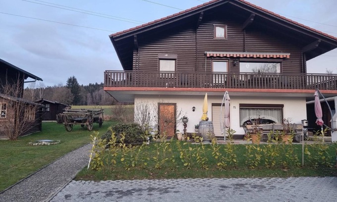 Arrach Apartment | Apartment on the upper floor lovingly furnished with a cozy balcony