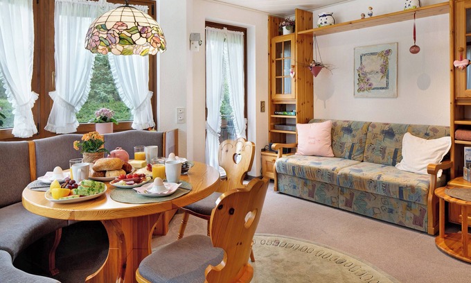 Titisee-Neustadt Apartment | Apartment 'Oskar' with Mountain View, Shared Garden and Wi-Fi
