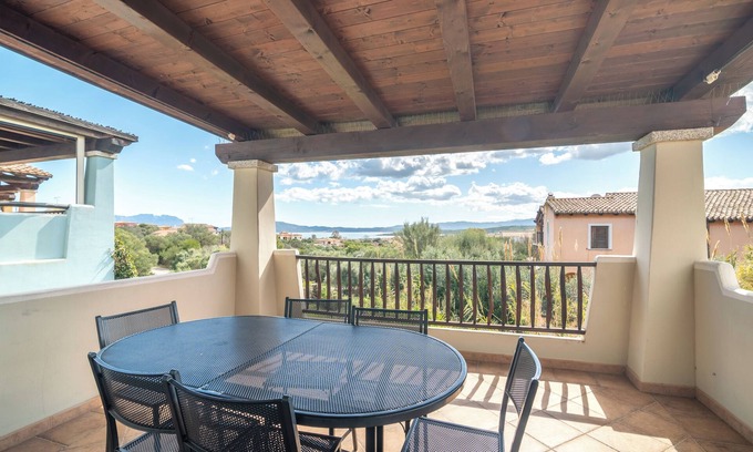 Pittulongu Apartment | Apartment 'Poggio Dei Fiori Appartamento H7' with Sea View and Private Terrace