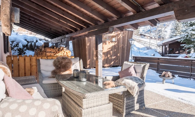 Carezza Apartment | Apartment Regenbogen with Mountain View, Shared Sauna Balcony & Wi-Fi