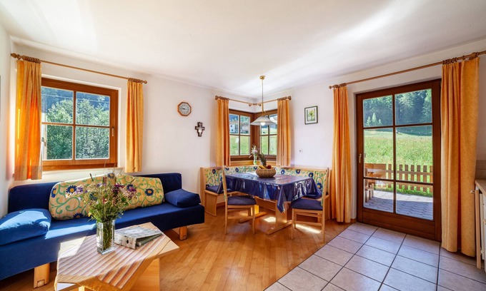 Curon Venosta Apartment | Apartment 'Rieglhof Geiernest' with Mountain View, Garden & Wi-Fi