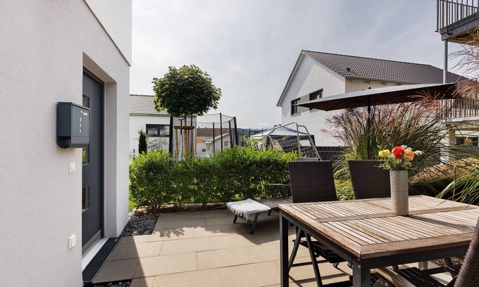 Ludwigshafen Apartment | Apartment 'Seeglück' with Mountain View, Private Terrace and Wi-Fi