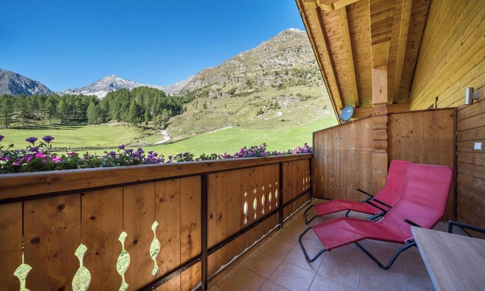 Plan Apartment | Apartment "Sonnenuntergang" with Panoramic Mountain View, Balconies & Sauna