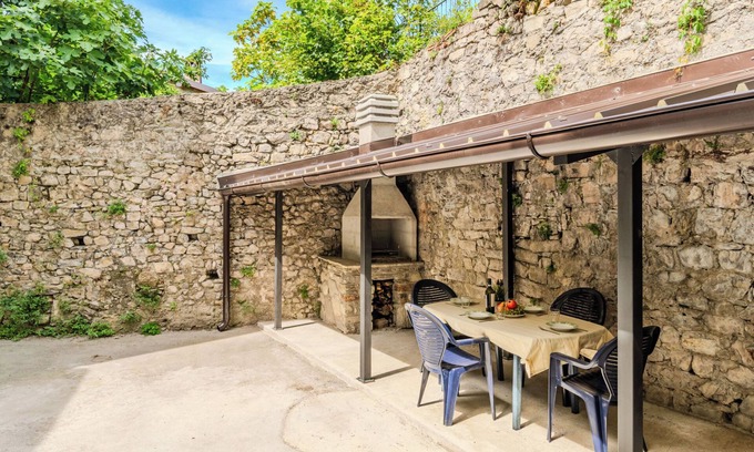 Cima Apartment | Apartment Sabo by Interhome