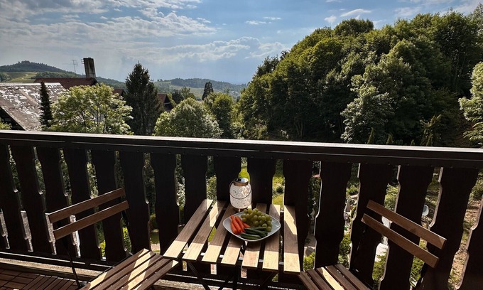 Sasbachwalden Apartment | Apartment 'Schmuckkästle' with Mountain View, Shared Garden and Wi-Fi