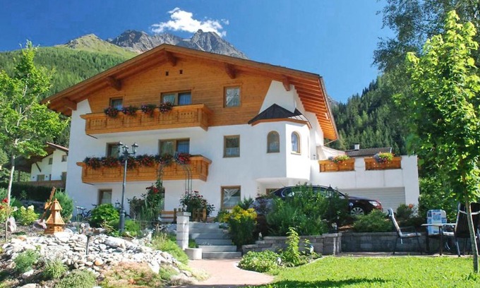 Pettneu am Arlberg Apartment | Apartment Stark-2 by Interhome